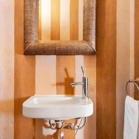 Altido Exquisite 2-br In Monte Daire